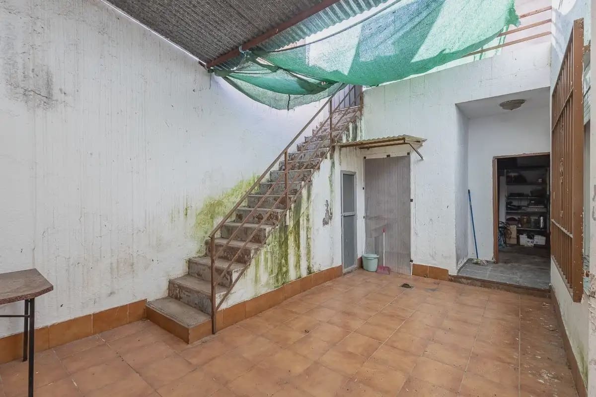 6 slaapkamer Commercieel te koop in Cijuela - € 149.000 (Ref: 9937119)