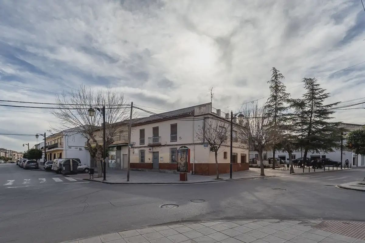 6 slaapkamer Commercieel te koop in Cijuela - € 149.000 (Ref: 9937119)