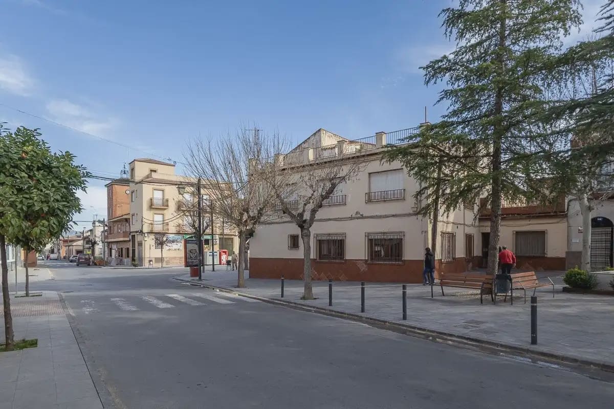 6 slaapkamer Commercieel te koop in Cijuela - € 149.000 (Ref: 9937119)