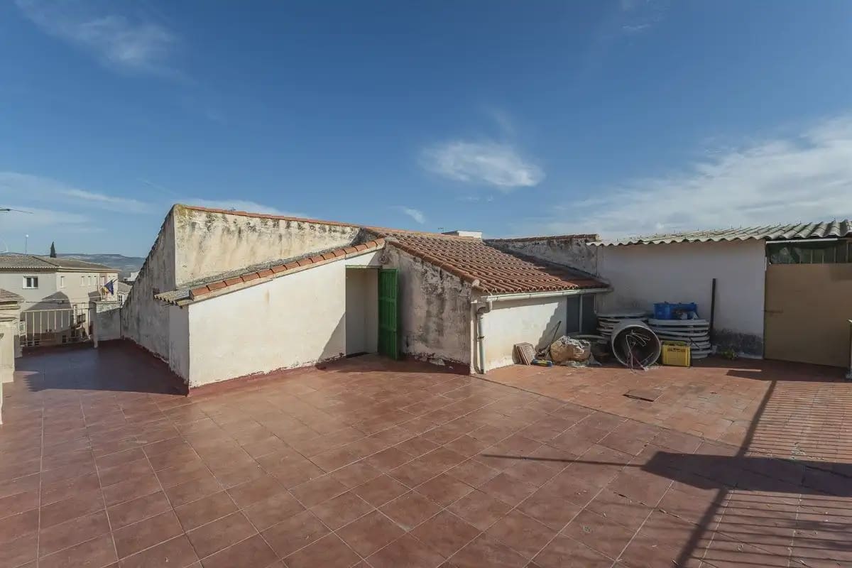 6 slaapkamer Commercieel te koop in Cijuela - € 149.000 (Ref: 9937119)