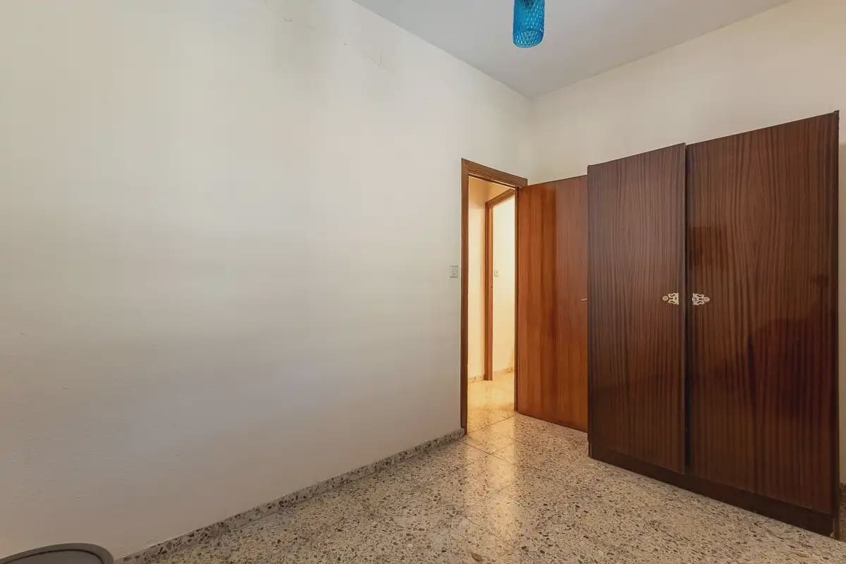 6 slaapkamer Commercieel te koop in Cijuela - € 149.000 (Ref: 9937119)