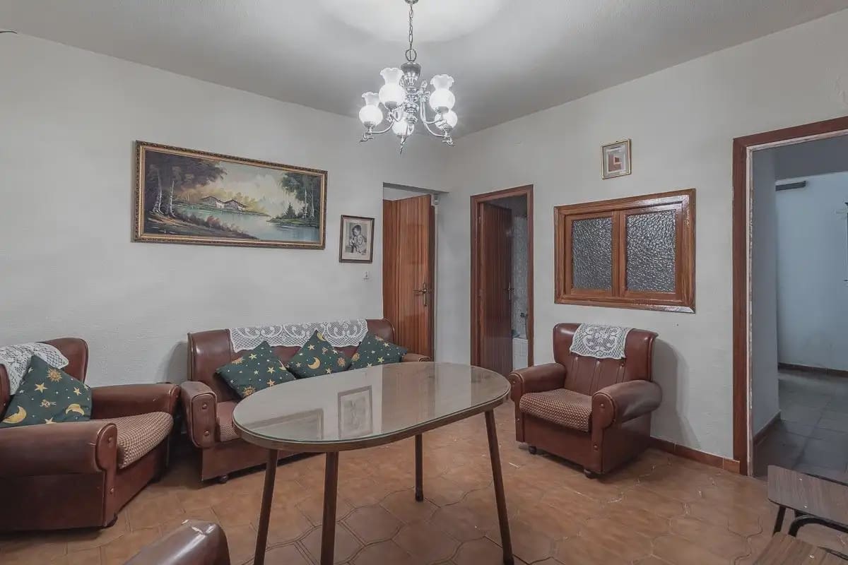 6 slaapkamer Commercieel te koop in Cijuela - € 149.000 (Ref: 9937119)
