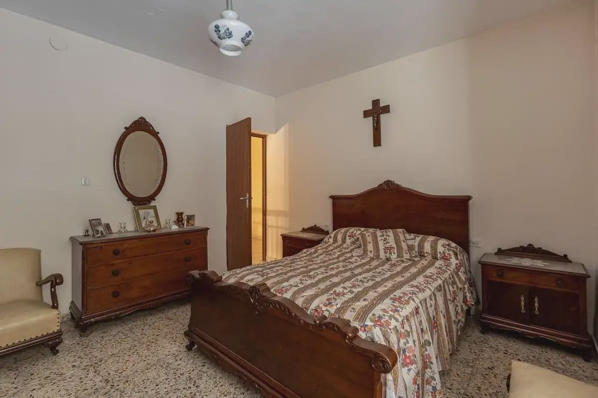 6 slaapkamer Commercieel te koop in Cijuela - € 149.000 (Ref: 9937119)