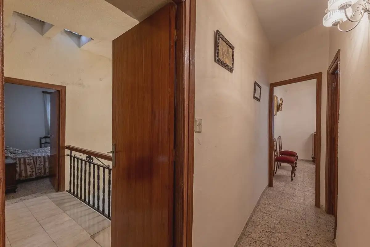 6 slaapkamer Commercieel te koop in Cijuela - € 149.000 (Ref: 9937119)
