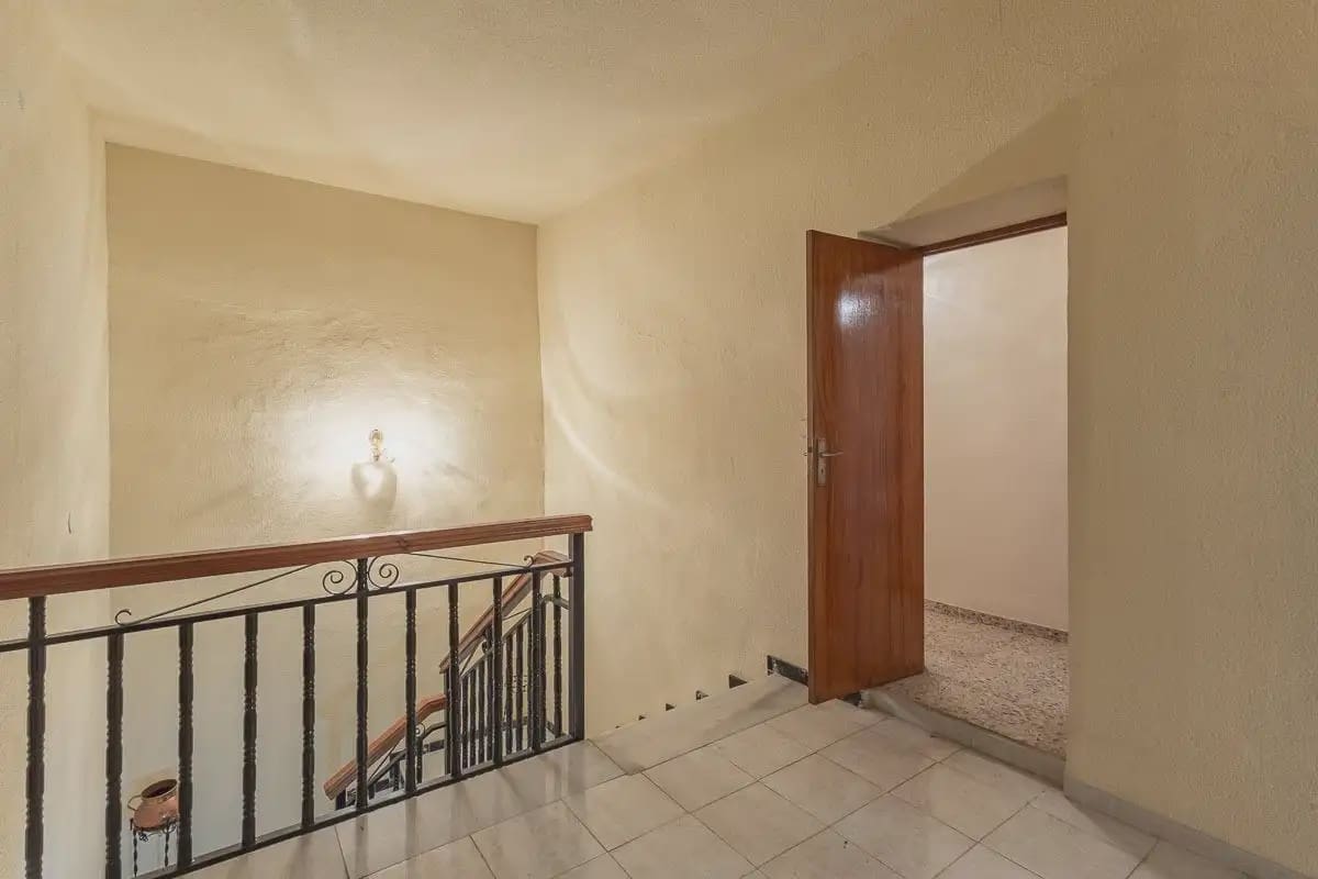 6 slaapkamer Commercieel te koop in Cijuela - € 149.000 (Ref: 9937119)
