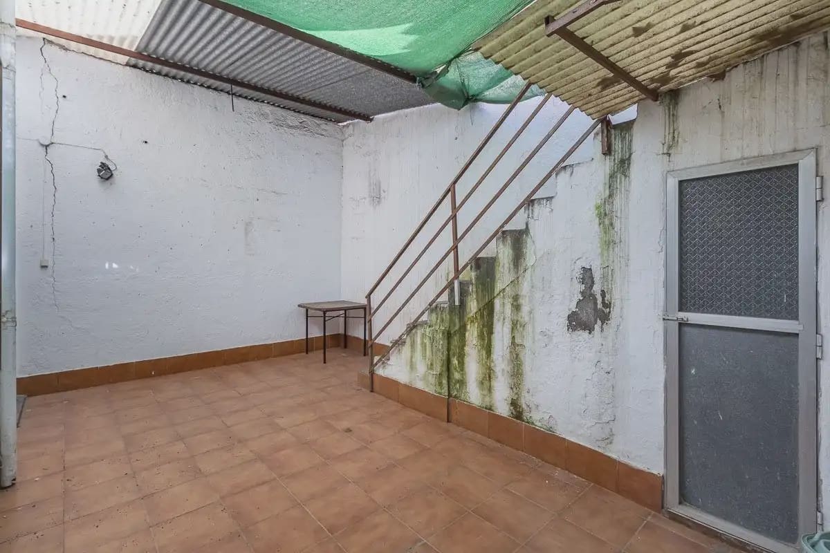 6 slaapkamer Commercieel te koop in Cijuela - € 149.000 (Ref: 9937119)