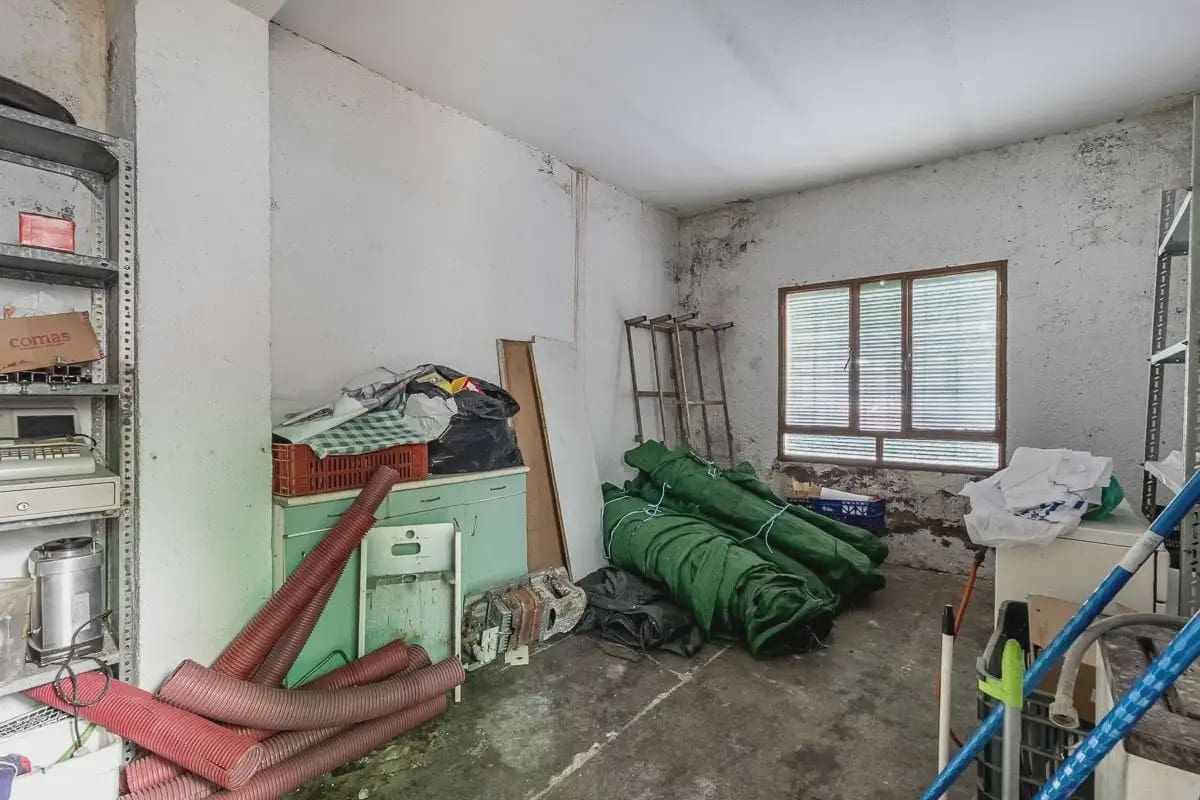 6 slaapkamer Commercieel te koop in Cijuela - € 149.000 (Ref: 9937119)