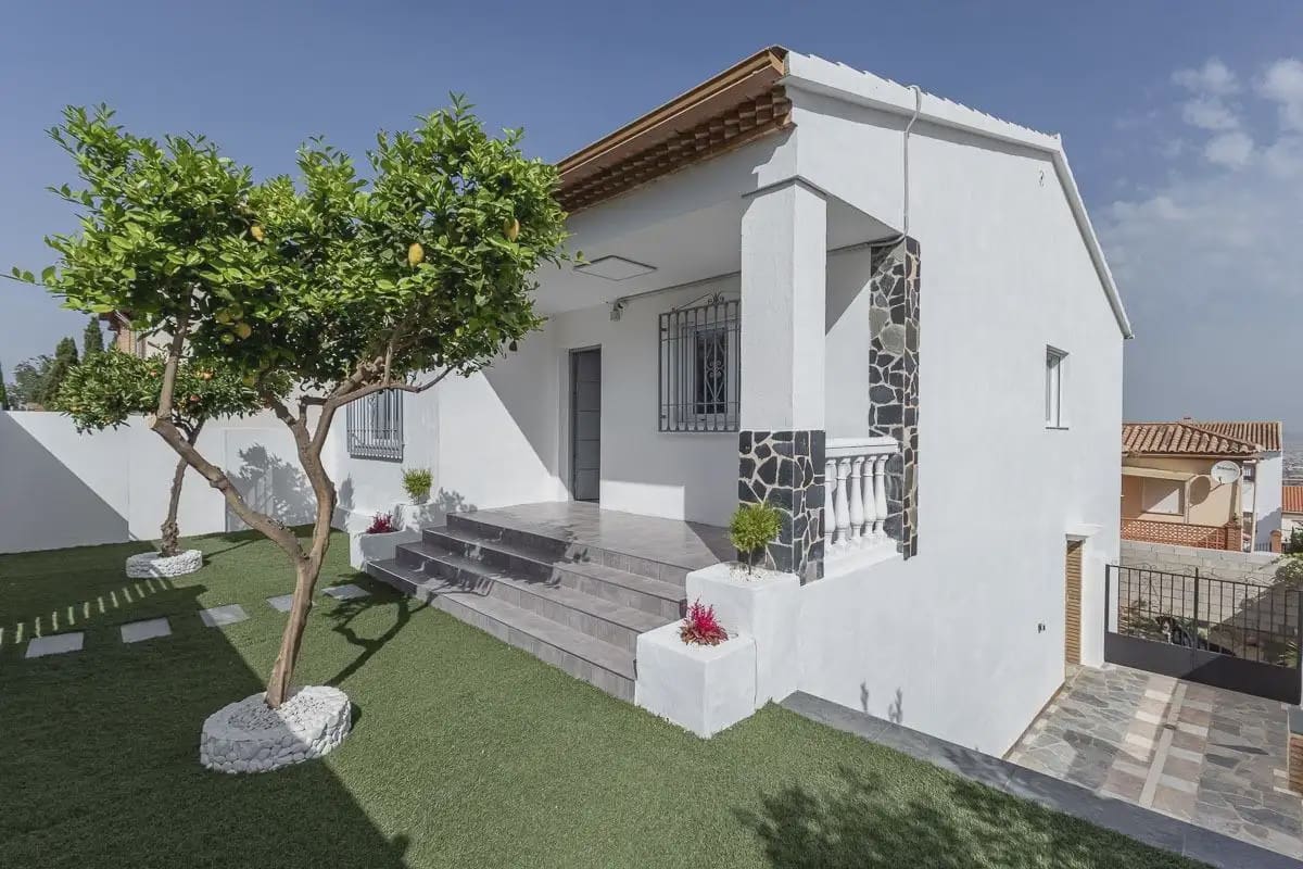 Chalet de 3 habitaciones en Monachil en venta con garaje - 310.000 € (Ref: 9937364)