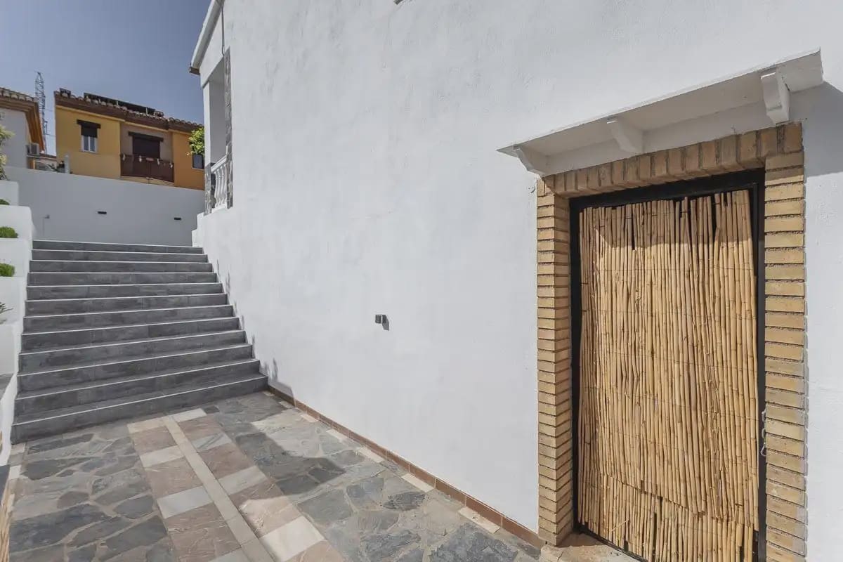 Chalet de 3 habitaciones en Monachil en venta con garaje - 310.000 € (Ref: 9937364)