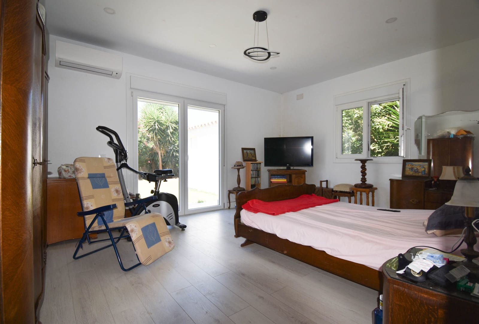 4 Zimmer Villa zu verkaufen in Chiclana de la Frontera - 425.000 € (Ref: 10001220)