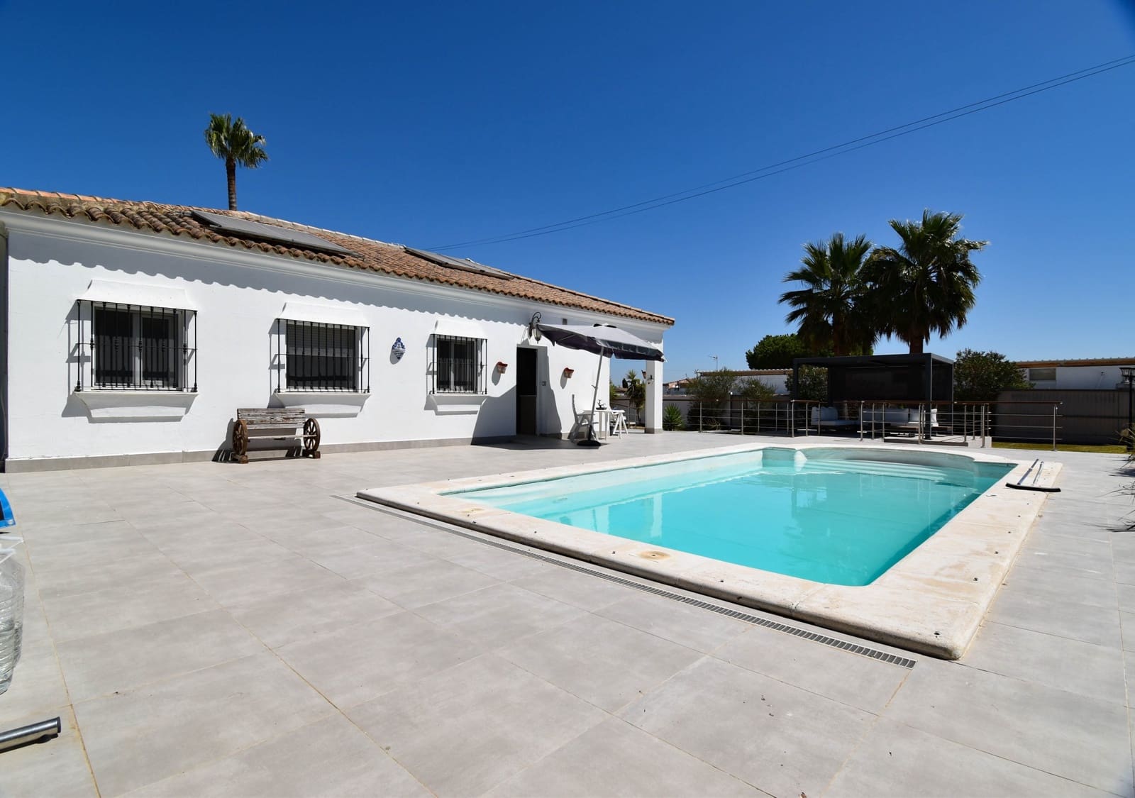 4 Zimmer Villa zu verkaufen in Chiclana de la Frontera - 425.000 € (Ref: 10001220)