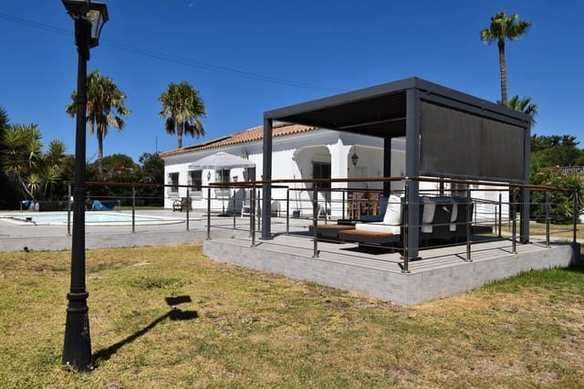 4 bedroom Villa for sale in Chiclana de la Frontera - € 425,000 (Ref: 10001220)