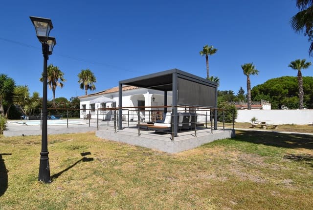 4 bedroom Villa for sale in Chiclana de la Frontera - € 425,000 (Ref: 10001220)