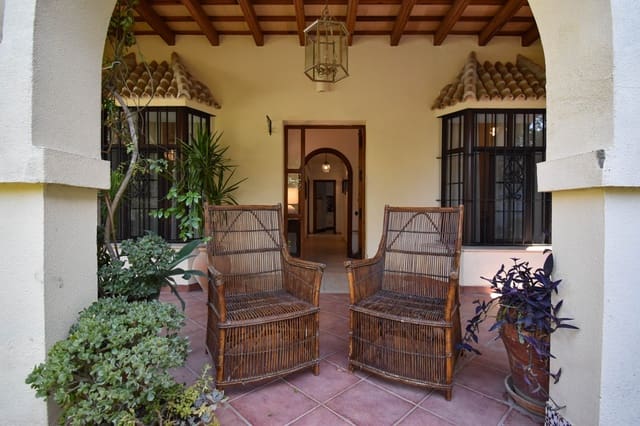 4 makuuhuone Huvila myytävänä paikassa Chiclana de la Frontera - 595 000 € (Ref: 10065532)