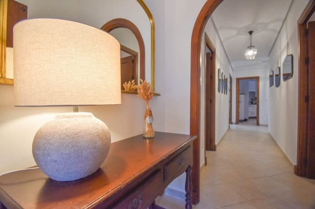 4 makuuhuone Huvila myytävänä paikassa Chiclana de la Frontera - 595 000 € (Ref: 10065532)