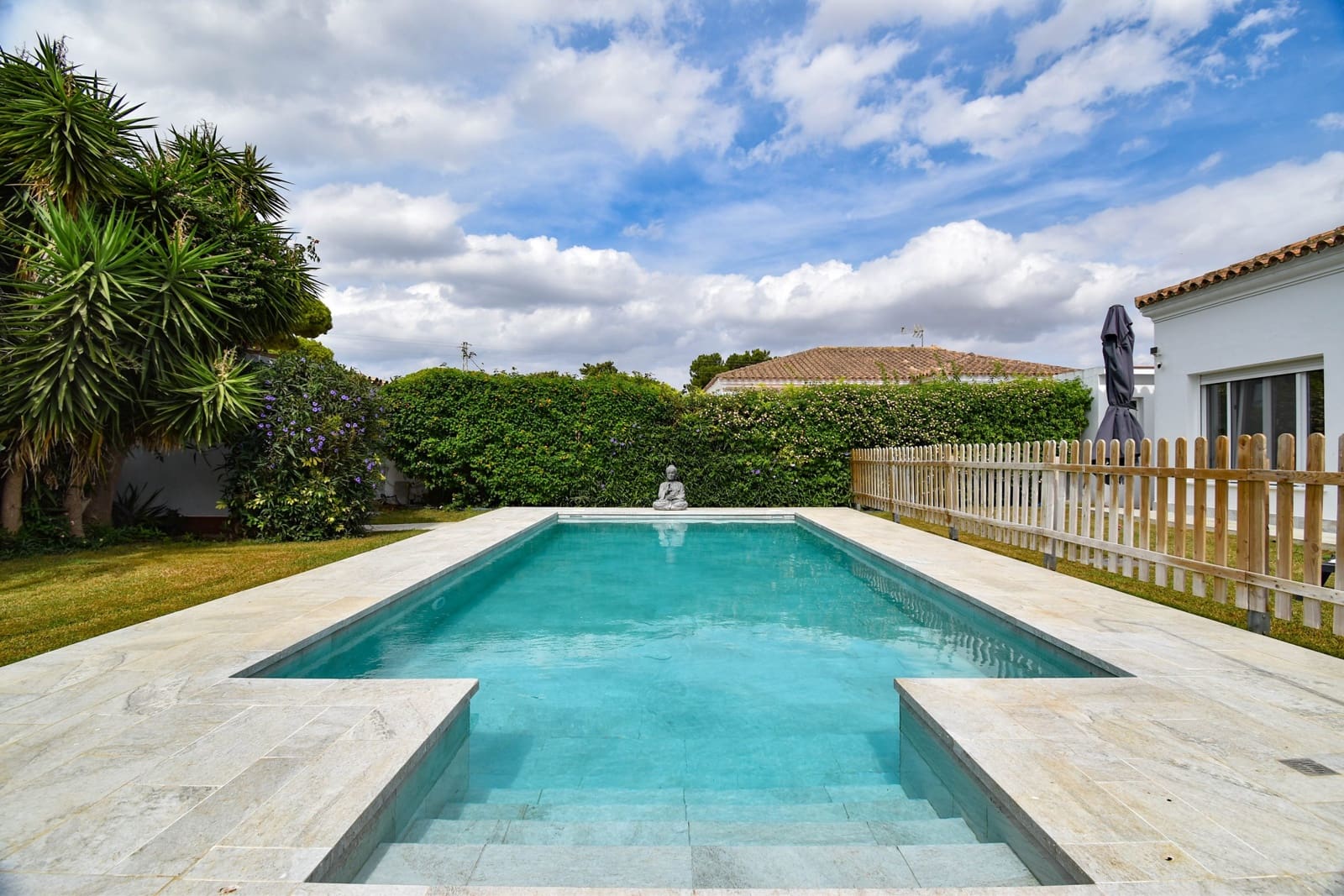 3 slaapkamer Villa te koop in Chiclana de la Frontera met zwembad - € 439.900 (Ref: 10156226)