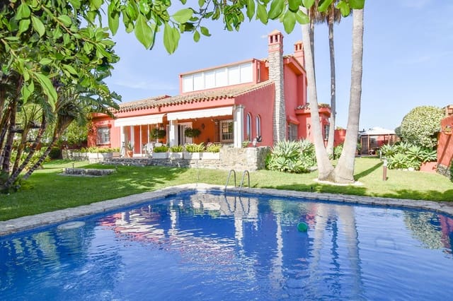 5 bedroom Villa for sale in Chiclana de la Frontera - € 1,375,000 (Ref: 9007254)