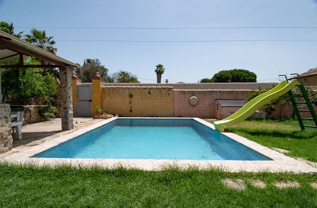 4 slaapkamer Villa te koop in Chiclana de la Frontera - € 259.900 (Ref: 9101584)