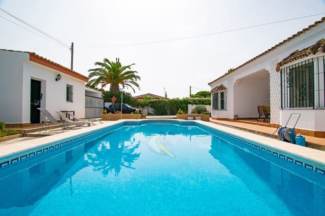 3 slaapkamer Villa te koop in Chiclana de la Frontera - € 349.900 (Ref: 9194933)