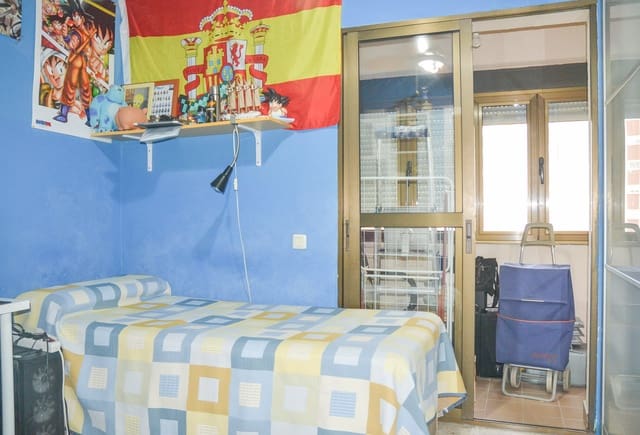 3 soverom Leilighet til salgs i San Fernando - € 210 000 (Ref: 9258198)