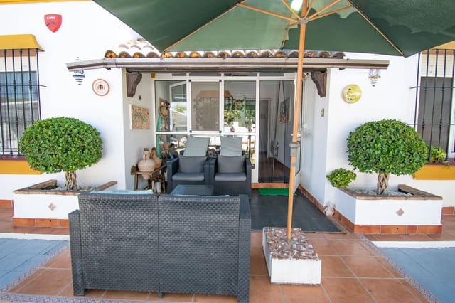 3 slaapkamer Villa te koop in Chiclana de la Frontera - € 319.900 (Ref: 9293813)