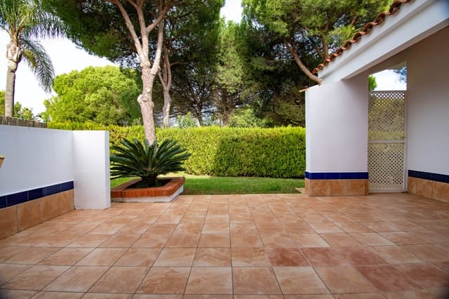 2 makuuhuone Omakotitalo myytävänä paikassa Chiclana de la Frontera - 449 000 € (Ref: 9497809)