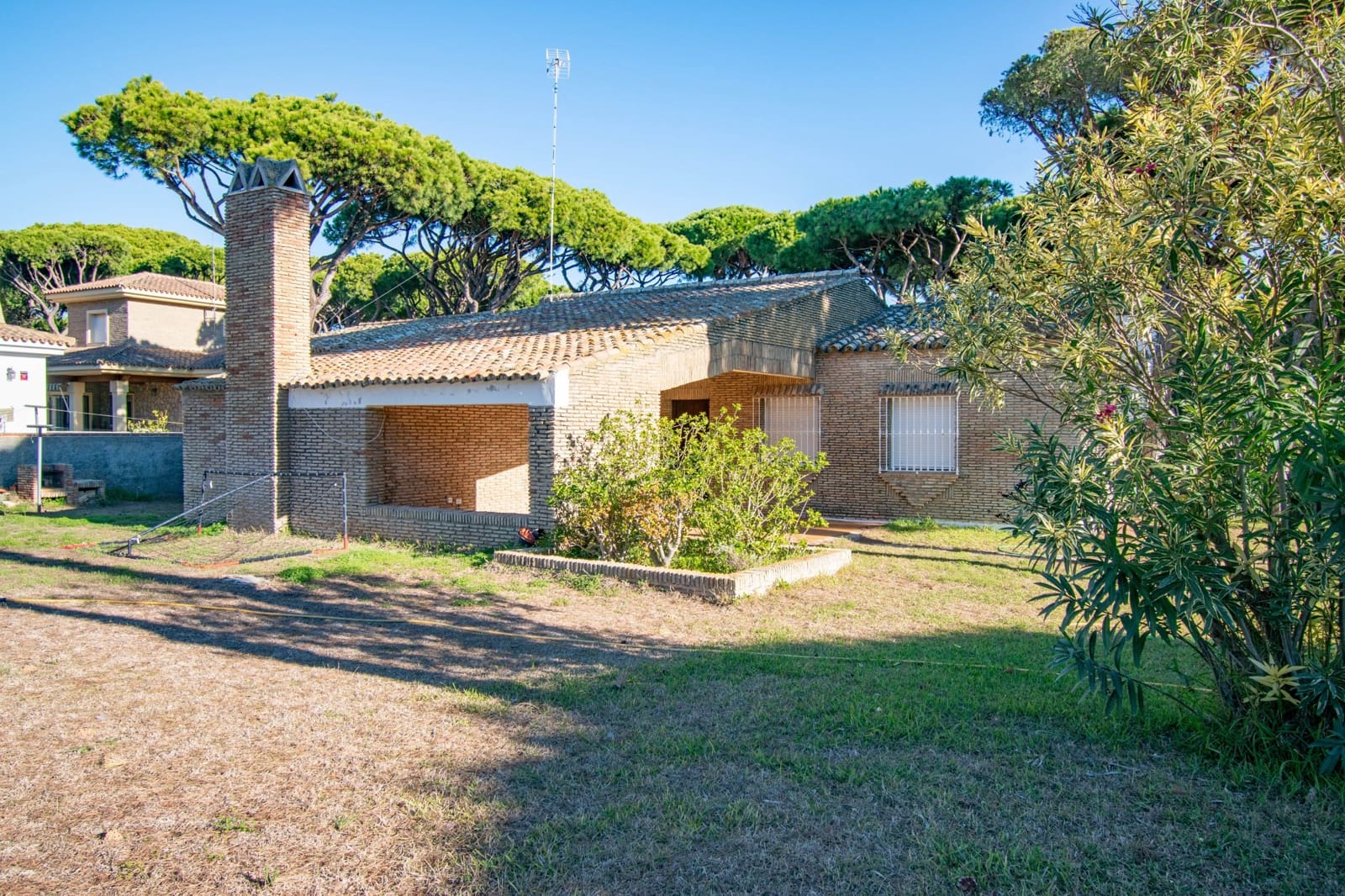 4 slaapkamer Villa te koop in Chiclana de la Frontera - € 1.590.000 (Ref: 9528411)