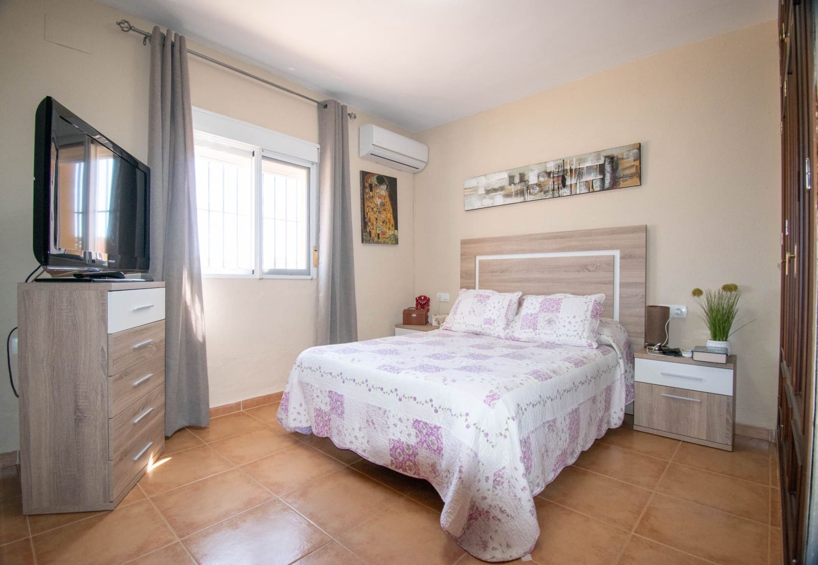 3 bedroom Villa for sale in Chiclana de la Frontera - € 239,900 (Ref: 9730862)