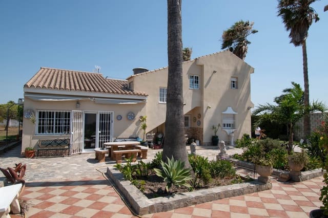 3 soverom Villa til salgs i Cádiz by - € 390 000 (Ref: 9948788)