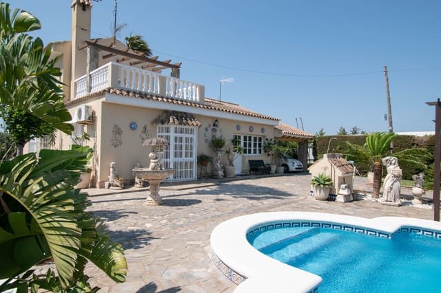 3 slaapkamer Villa te koop in Cádiz stad - € 390.000 (Ref: 9948788)