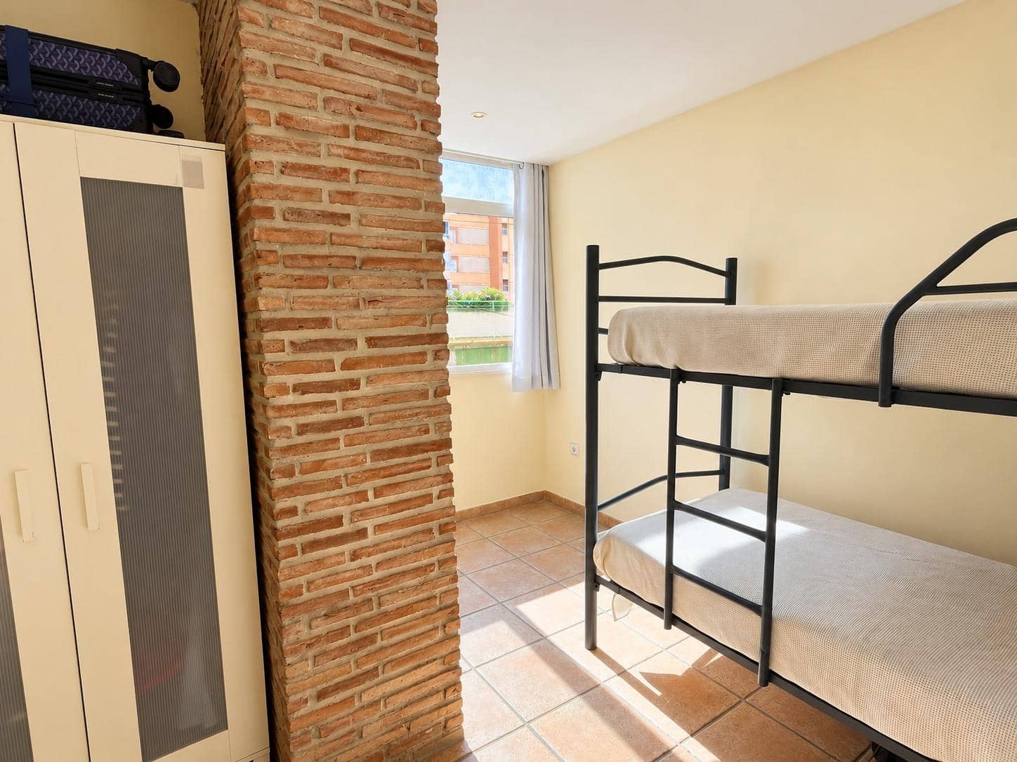 Piso de 2 habitaciones en Fuengirola en venta - 495.000 € (Ref: 10094633)