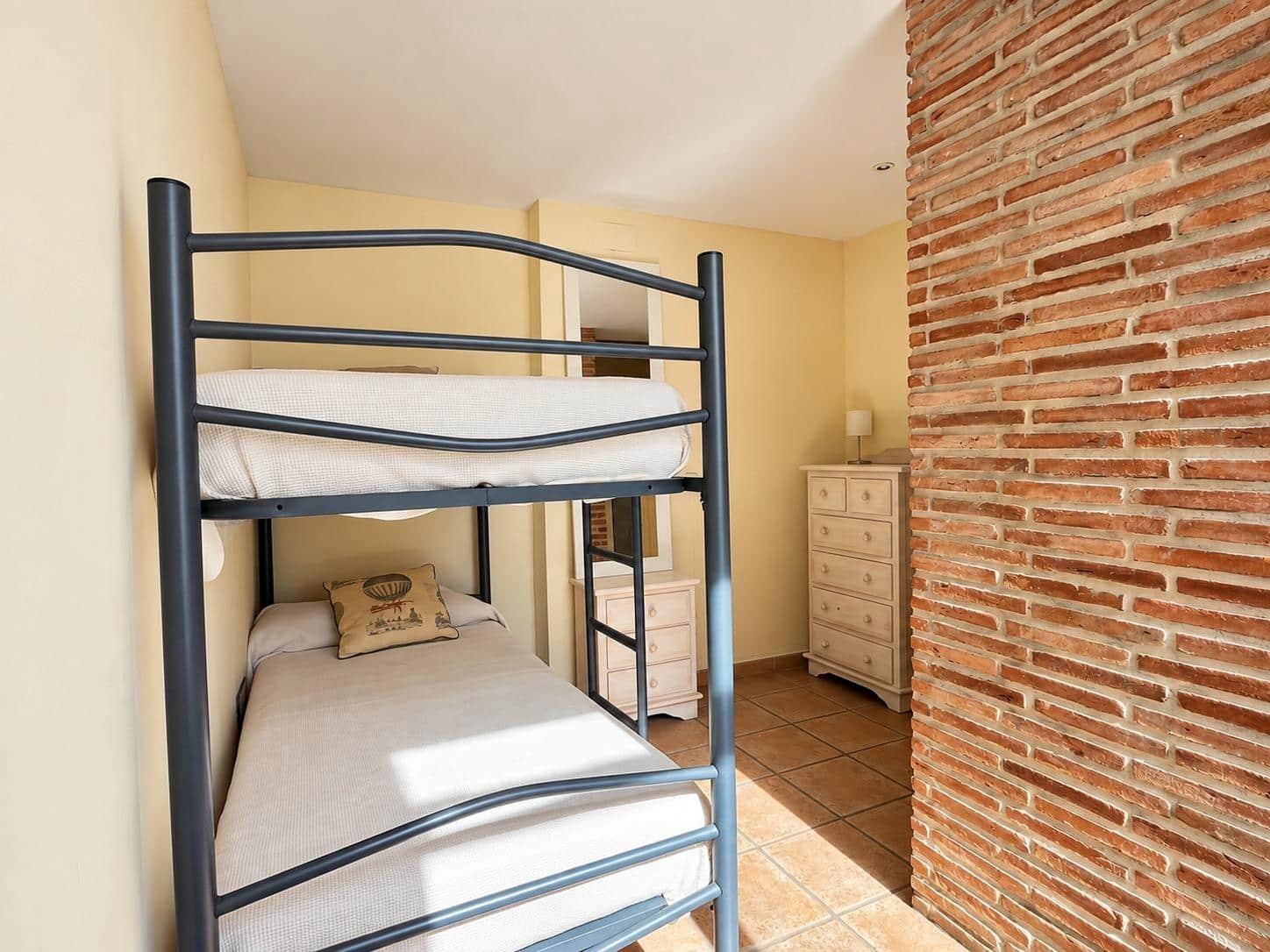 Piso de 2 habitaciones en Fuengirola en venta - 495.000 € (Ref: 10094633)