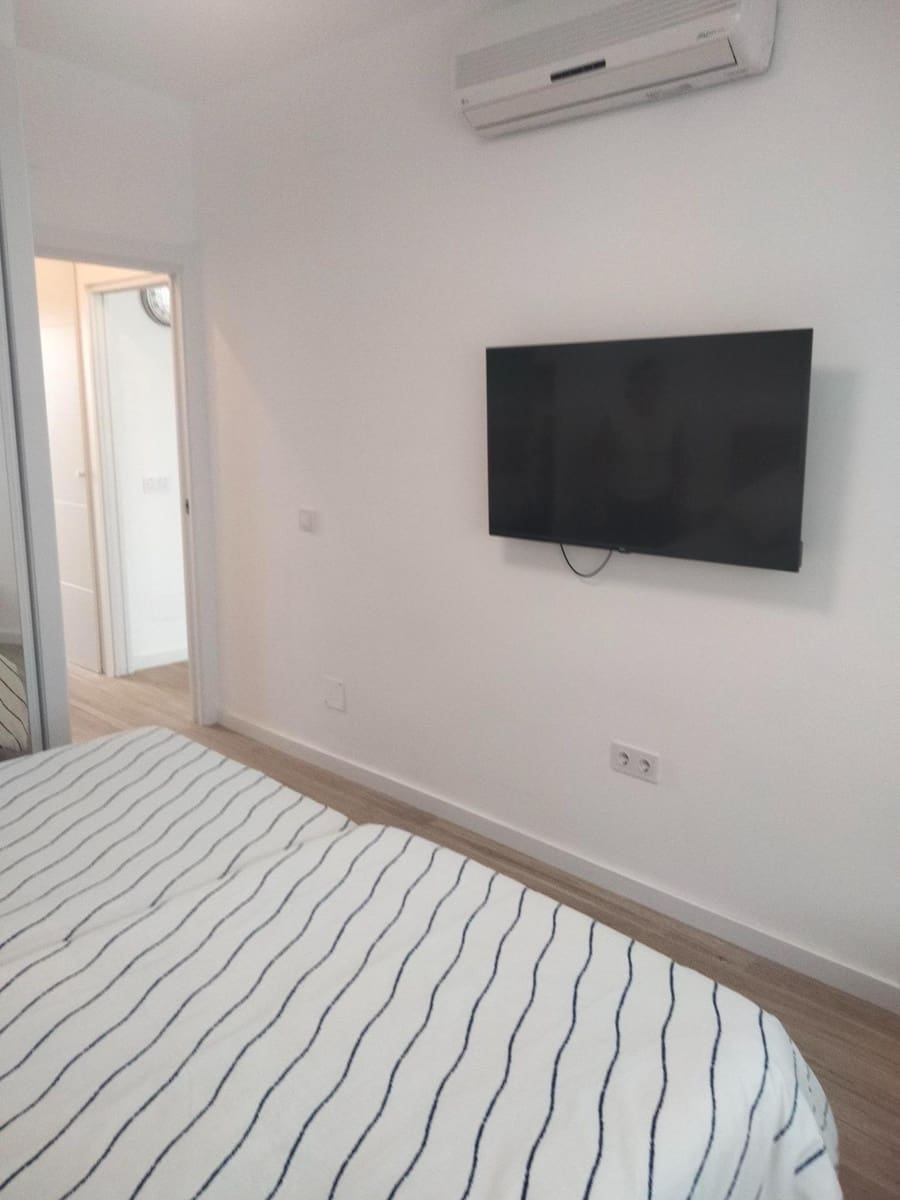 2 bedroom Apartment for rent in Fuengirola with pool garage - € 1,500 (Ref: 10139721)