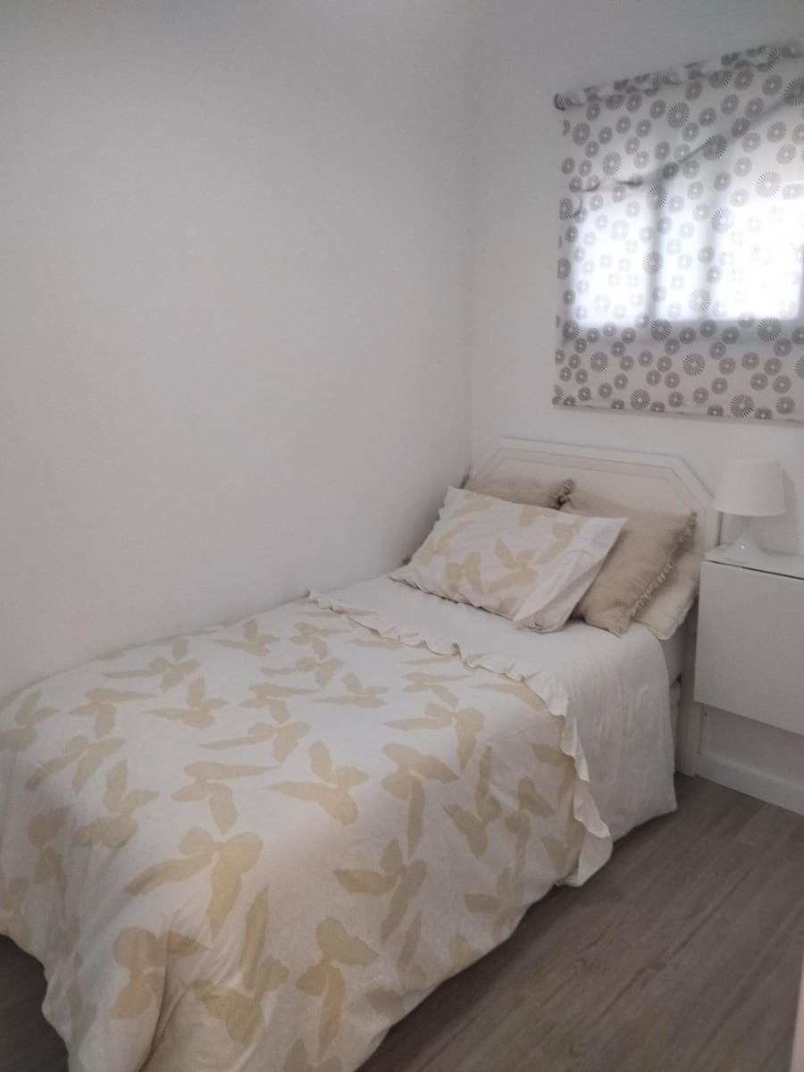 2 bedroom Apartment for rent in Fuengirola with pool garage - € 1,500 (Ref: 10139721)