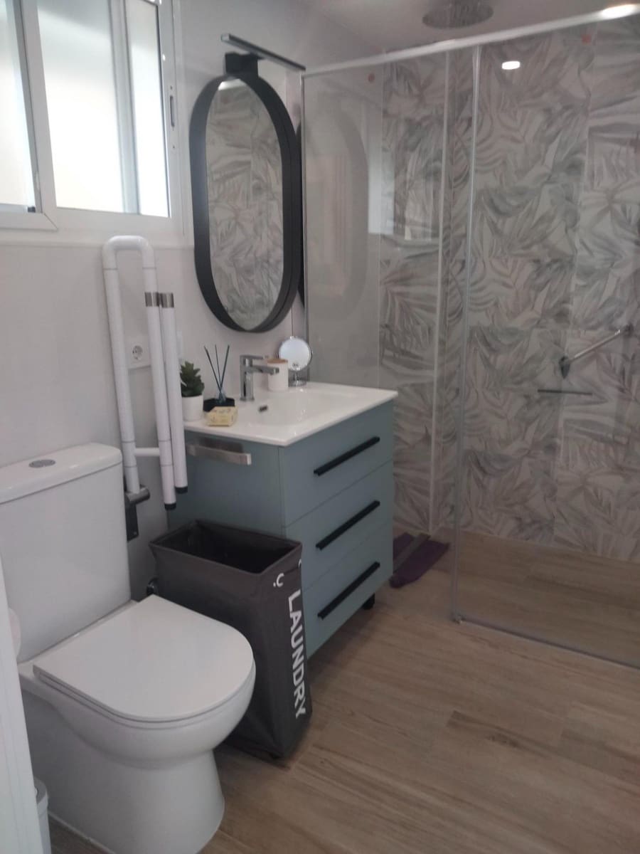 2 bedroom Apartment for rent in Fuengirola with pool garage - € 1,500 (Ref: 10139721)
