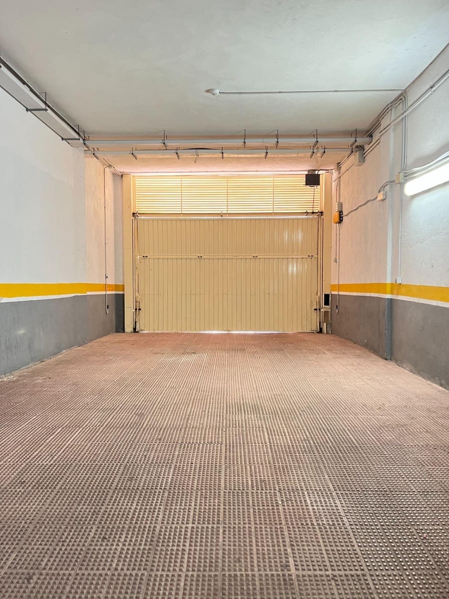 Garage for sale in Fuengirola - € 38,000 (Ref: 10139722)
