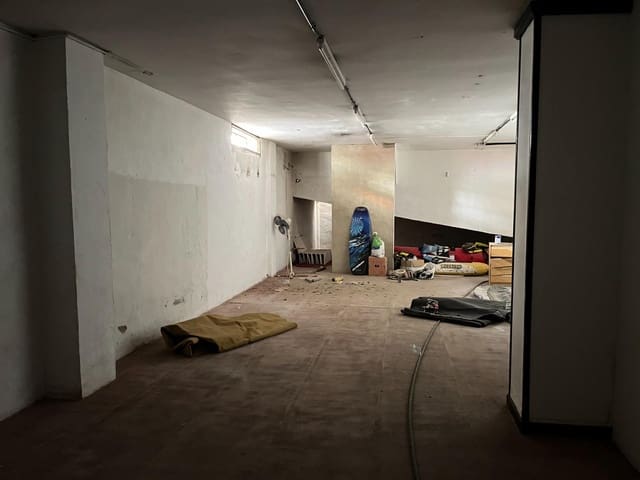 Garasje til salgs i Fuengirola - € 530 000 (Ref: 10139723)