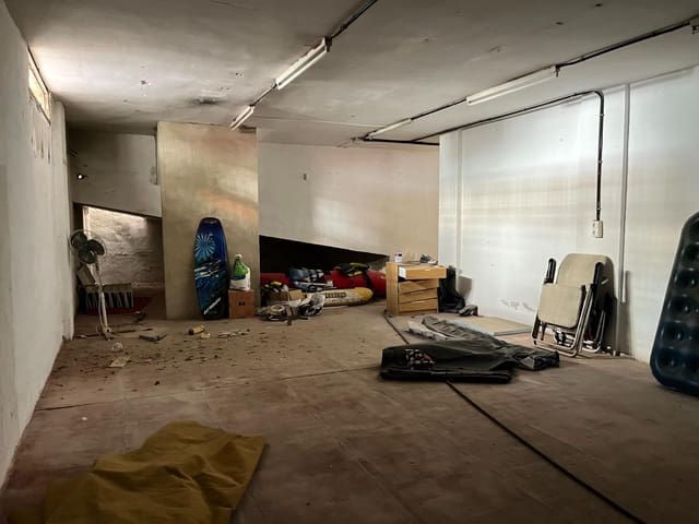 Garasje til salgs i Fuengirola - € 530 000 (Ref: 10139723)