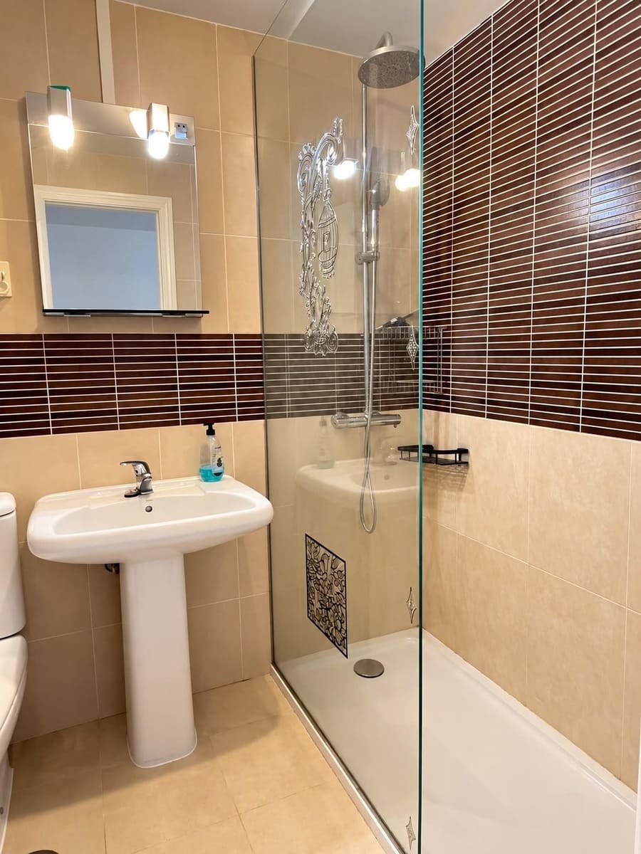 2 soveværelse Lejlighed til salg i Fuengirola med swimmingpool - € 270.000 (Ref: 10184909)