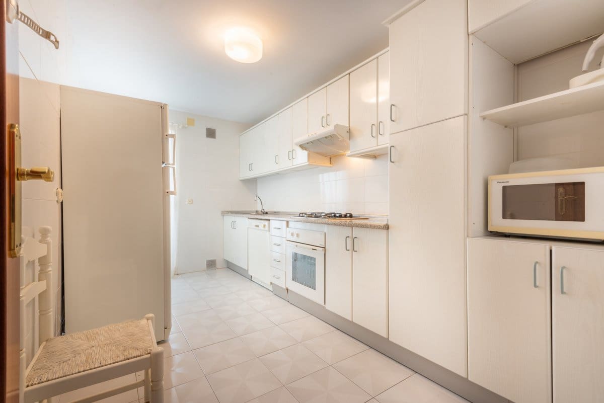 3 soverom Leilighet til leie i Fuengirola med svømmebasseng - € 1 350 (Ref: 6886547)