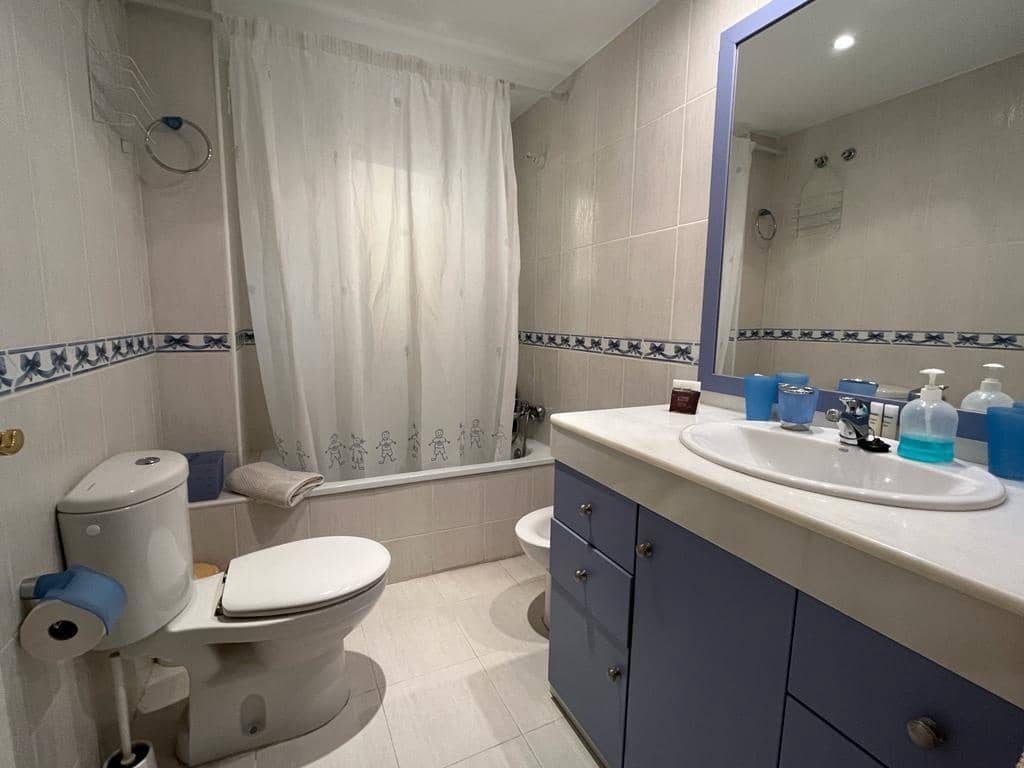 3 bedroom Flat for holiday rental in Fuengirola with pool garage - € 2,130 (Ref: 6886548)