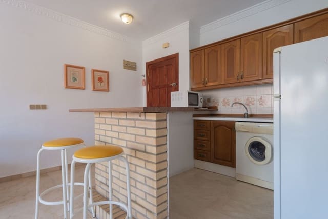 1 soverom Leilighet til leie i Los Boliches , Fuengirola med svømmebasseng - € 1 150 (Ref: 6886549)