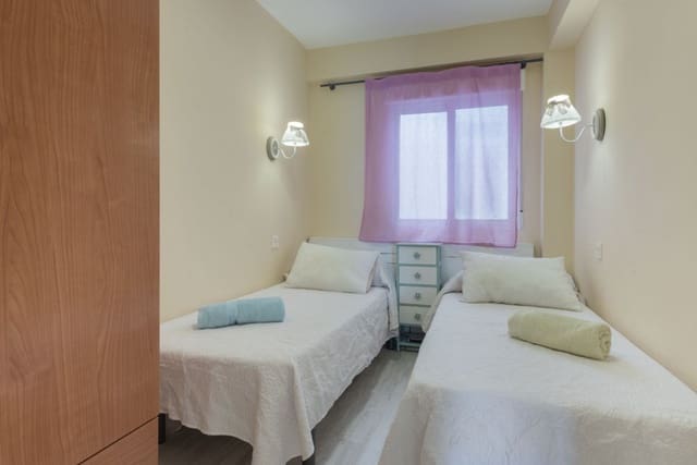 2 slaapkamer Flat te huur in Los Boliches , Fuengirola - € 1.380 (Ref: 6886553)