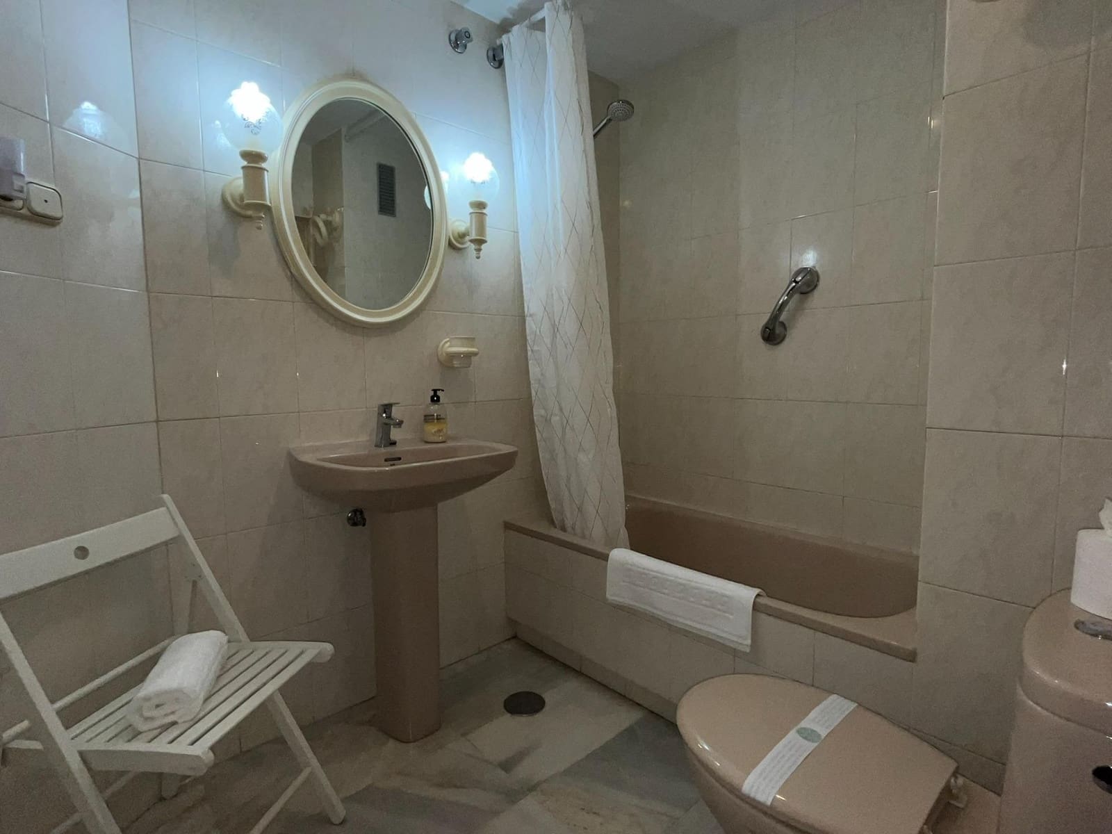 2 slaapkamer Flat te huur in Fuengirola met zwembad - € 1.160 (Ref: 6886554)