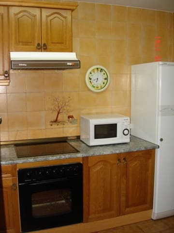 2 slaapkamer Flat te huur in Los Boliches , Fuengirola met zwembad garage - € 1.380 (Ref: 6886555)