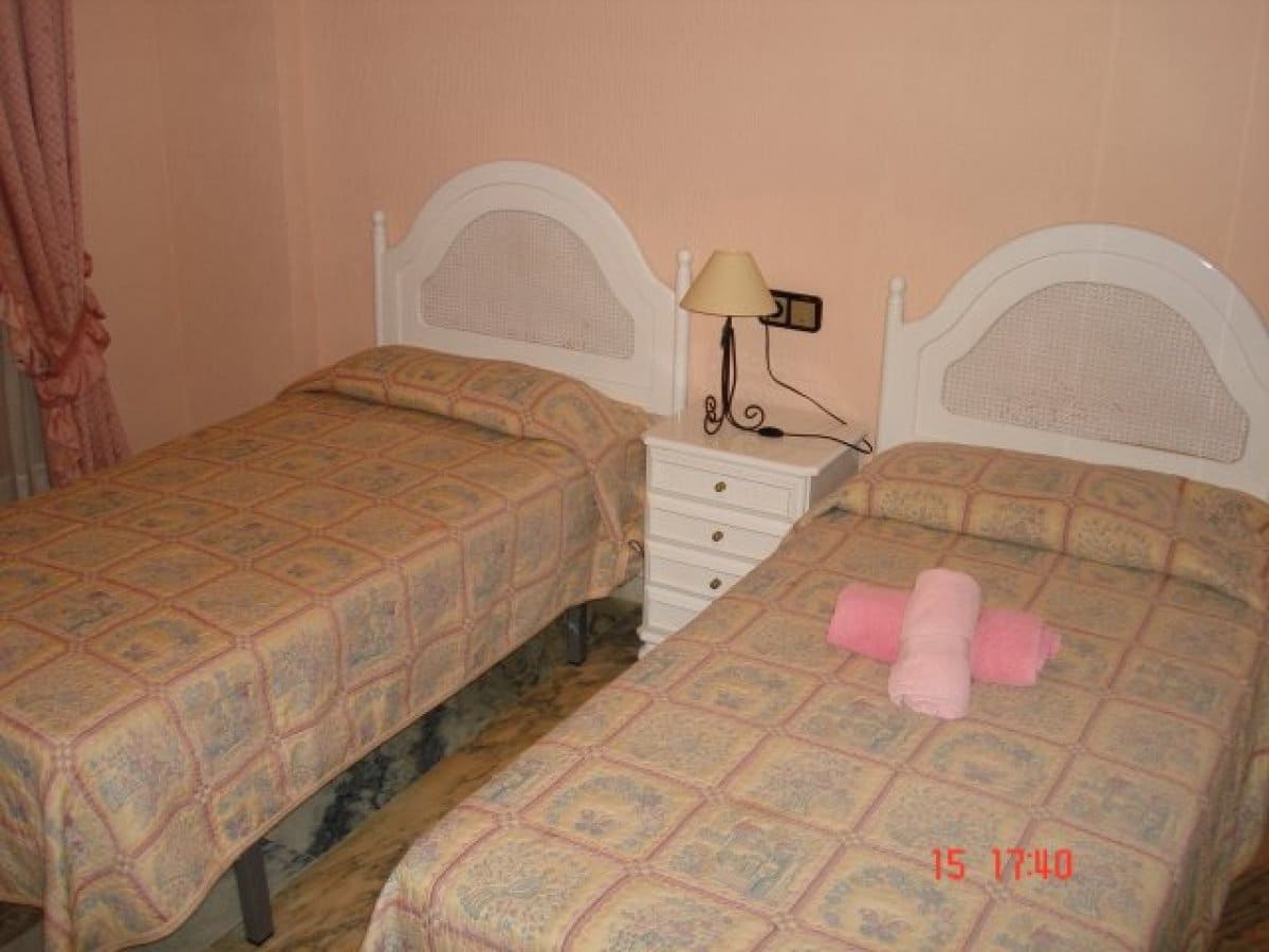 2 slaapkamer Flat te huur in Fuengirola met zwembad garage - € 1.380 (Ref: 6886555)