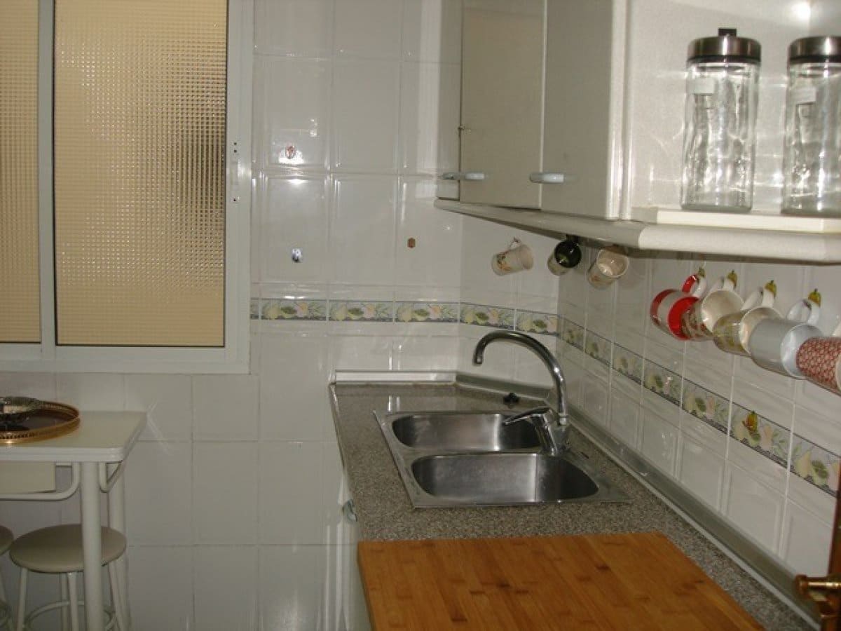 3 slaapkamer Appartement te huur in Fuengirola met zwembad - € 1.350 (Ref: 6886563)