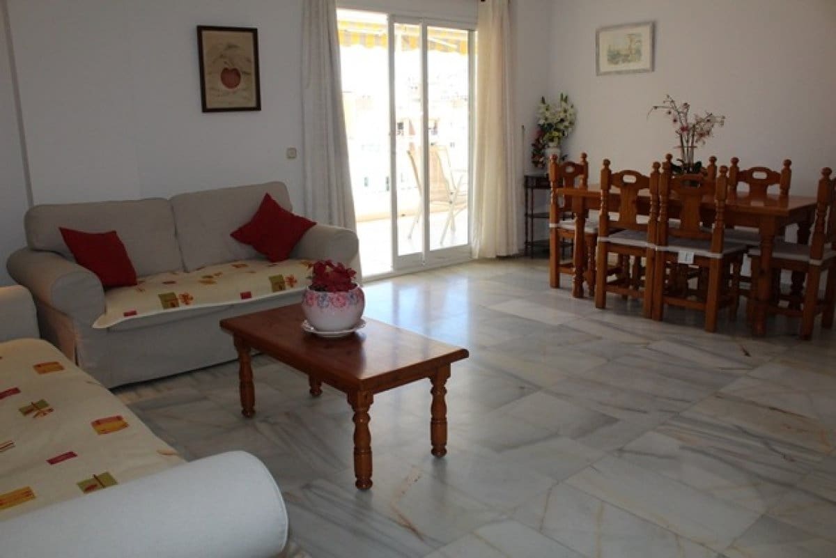 3 slaapkamer Appartement te huur in Fuengirola met zwembad - € 1.350 (Ref: 6886563)