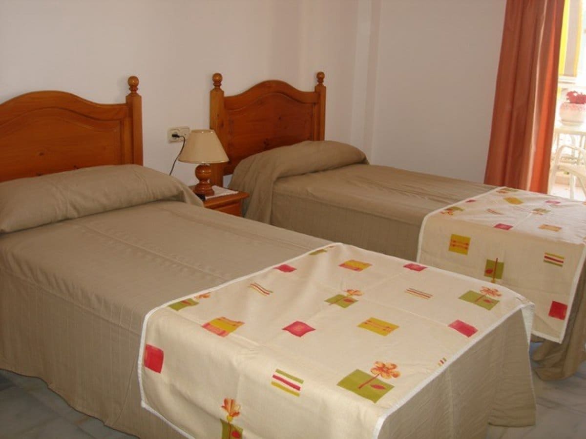 3 slaapkamer Appartement te huur in Fuengirola met zwembad - € 1.350 (Ref: 6886563)