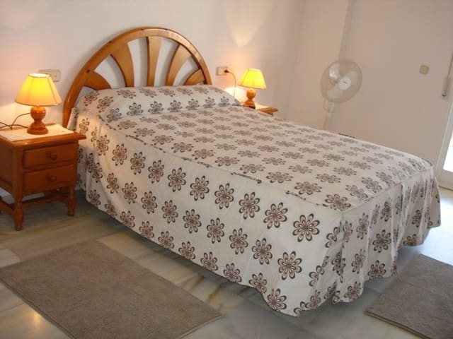 3 soverom Leilighet til leie i Los Boliches , Fuengirola med svømmebasseng - € 1 350 (Ref: 6886563)